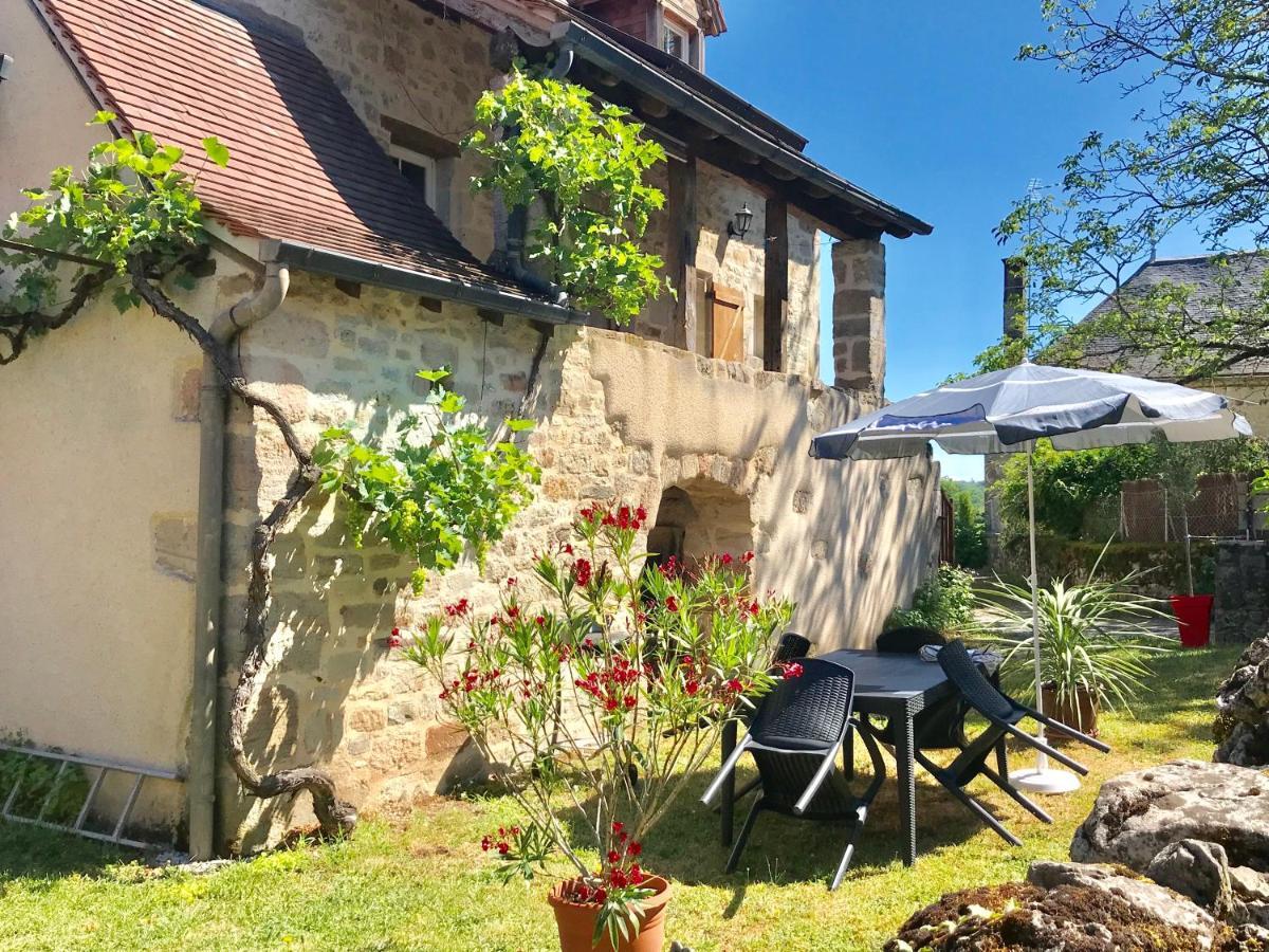 Maison De Charme Piscine Couverte Chauffee Mayrinhac-Lentour Exterior foto