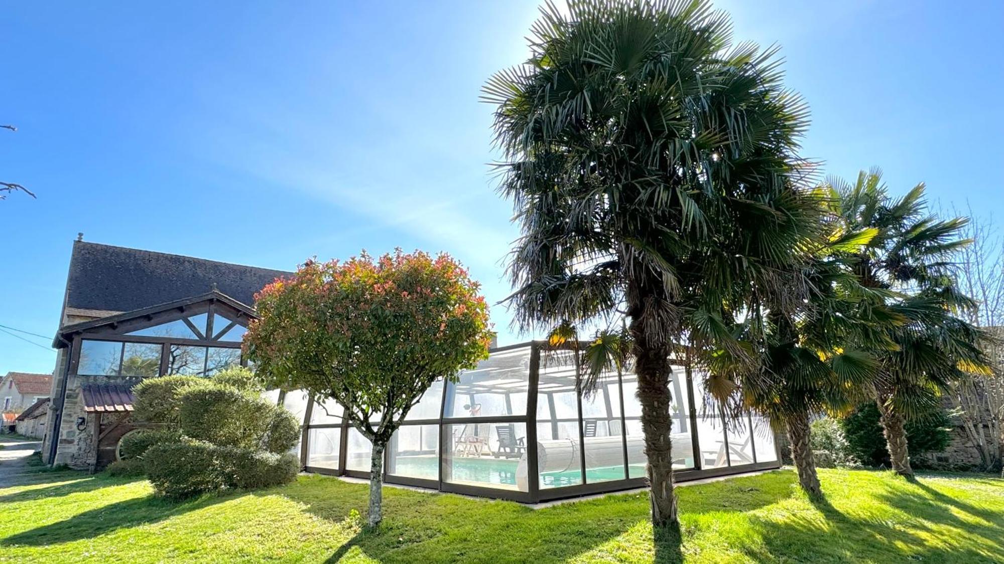 Maison De Charme Piscine Couverte Chauffee Mayrinhac-Lentour Exterior foto