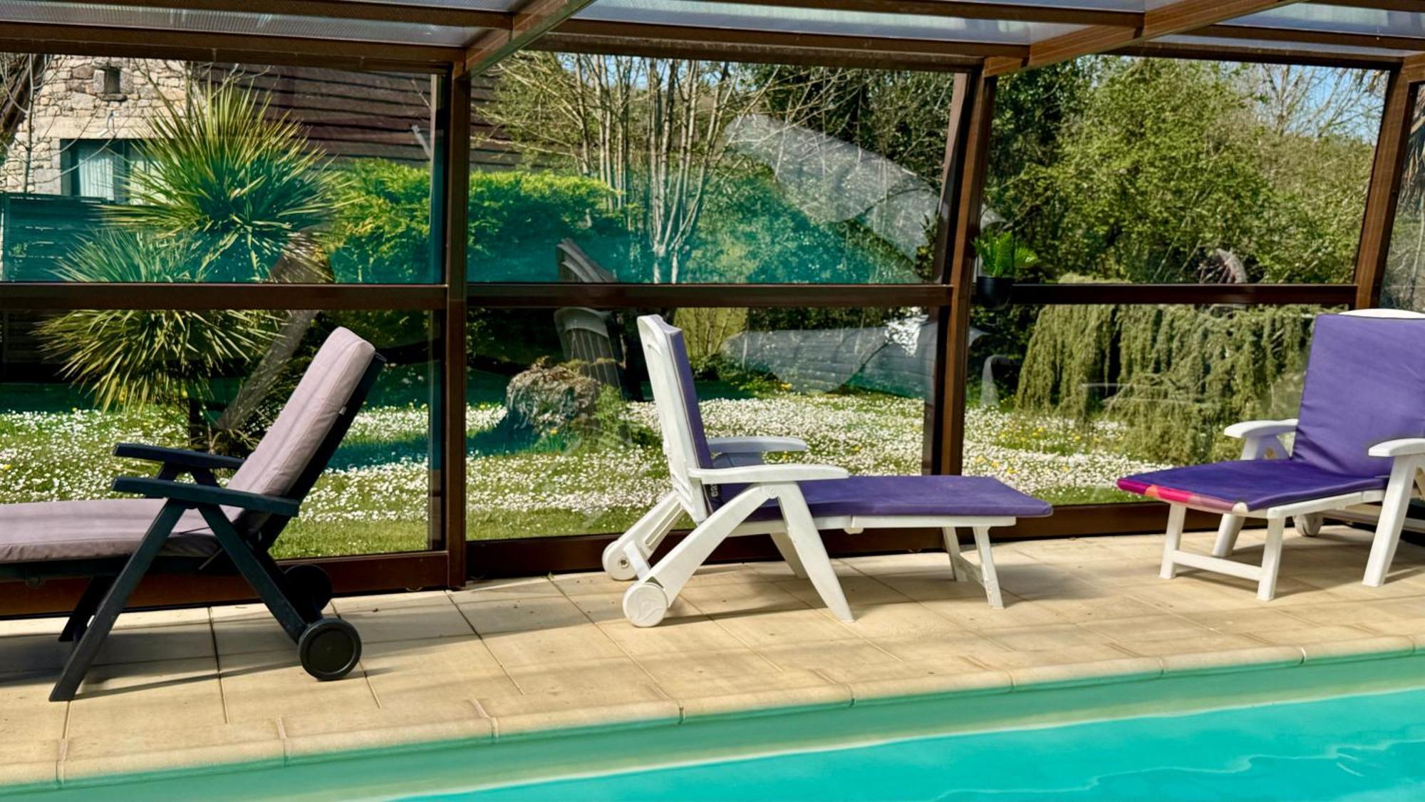 Maison De Charme Piscine Couverte Chauffee Mayrinhac-Lentour Exterior foto